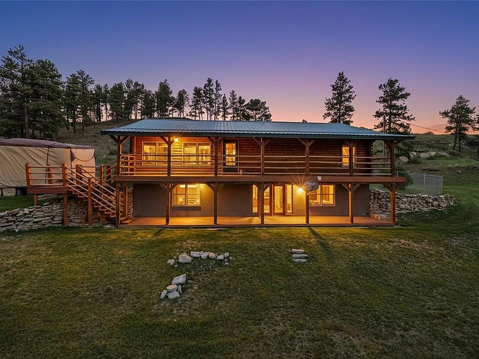 1st image of 7 Aspen Dr