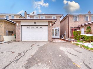 9 Seagrave Cres, Toronto, ON M1W 3H6
