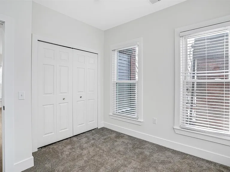 89 W Philadelphia St #7 — Photo 7