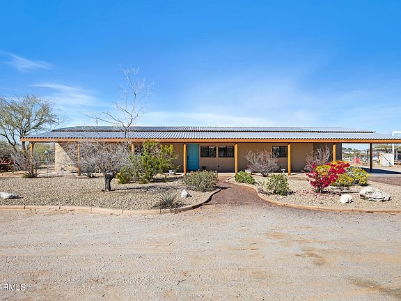 3rd image of 20526 W CARVER Road