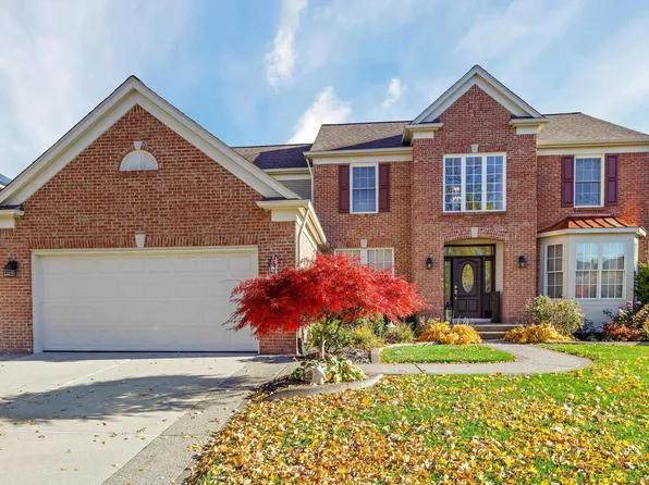 559 Bedlington Dr, Rochester Hills, MI 48307