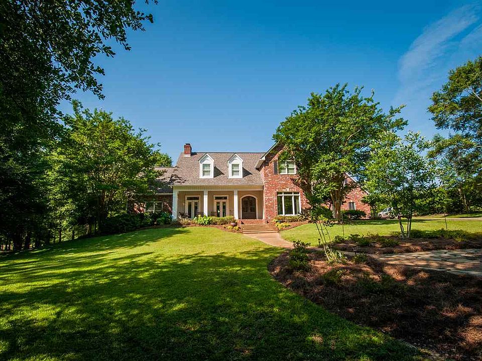 1st image of 109 Longwood Dr