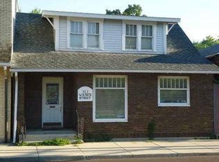 312 W State St, Albany, IN 47320