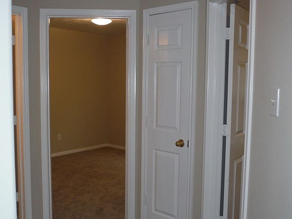 4th image of 11311 Hemington Dr