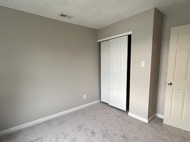 2219 Summer Breeze Way — Photo 19