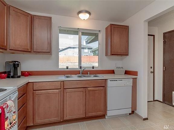 3rd image of 10404 93rd Street Ct SW #10406
