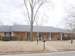 900 Clifford St, Athens, TX 75751