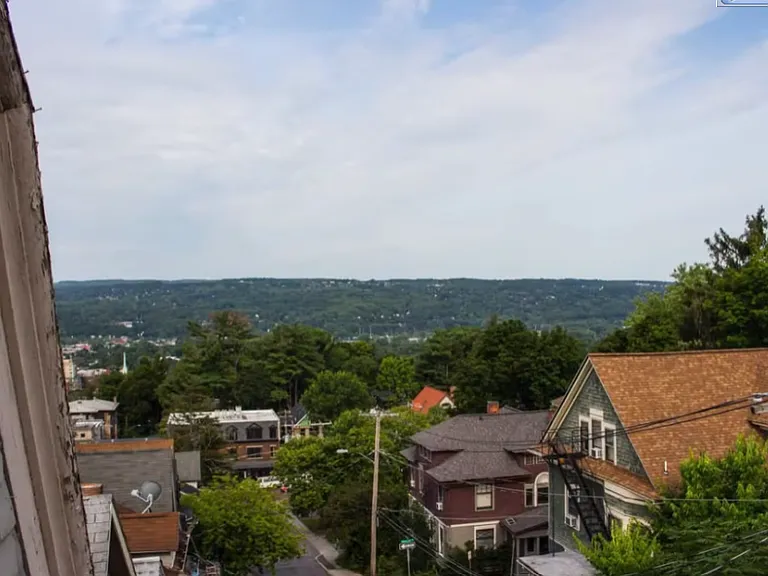 209 Williams St #3 — Photo 14