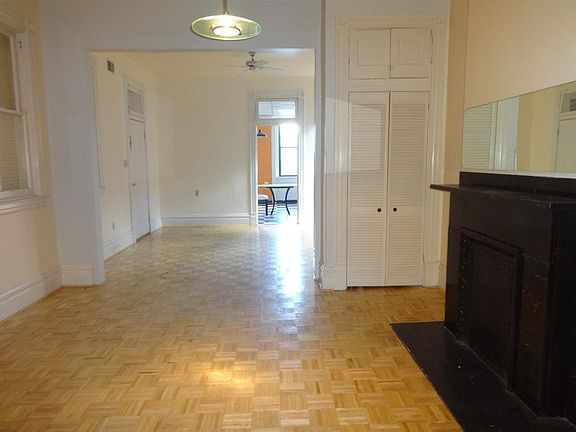LIVING ROOM/ DINING ROOM