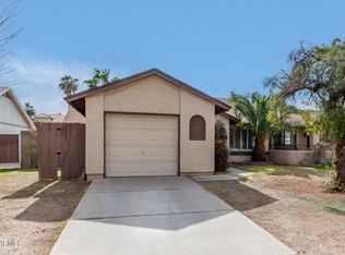 1647 E Beverly Ln, Phoenix, AZ 85022