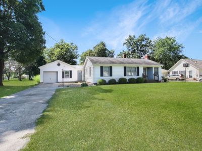 106 McKinley St, Kouts, IN, 46347