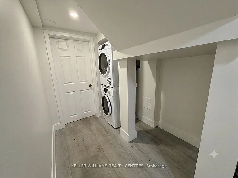 9 Sanderson Rd #LOWER — Photo 16