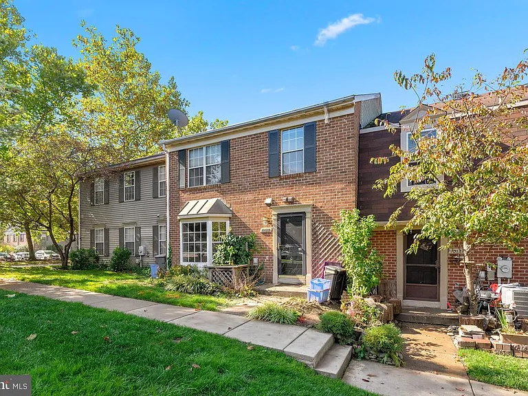 10129 Green Holly Ter — Photo 2