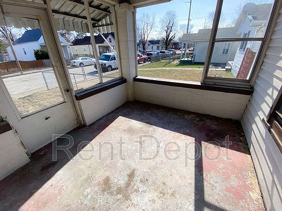 3rd image of 433 S Evans Ave