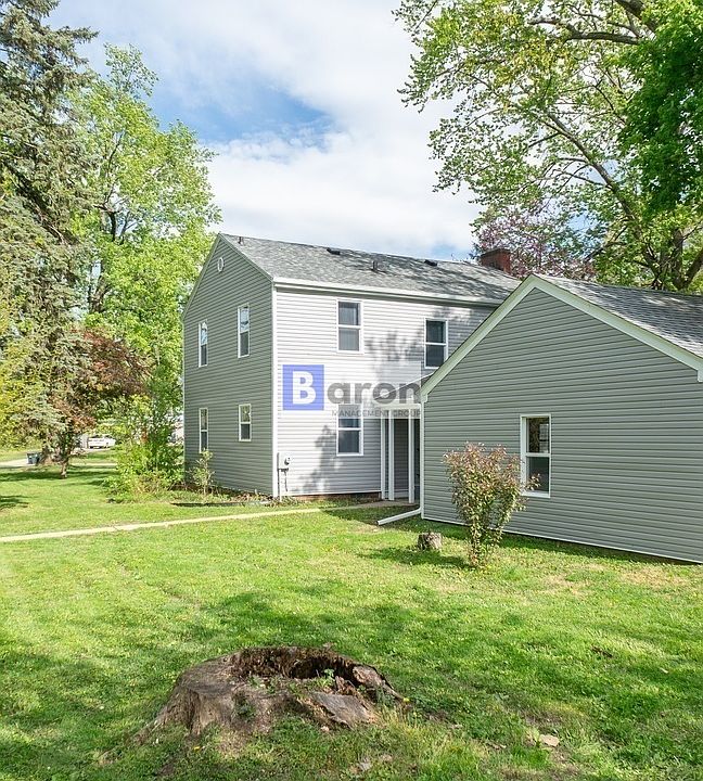 1st image of 2505 S Twyckenham Dr