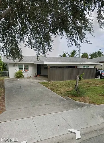 221 Cape Coral Pkwy E Photo 1
