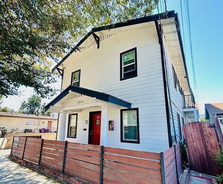 1315 Park Ave