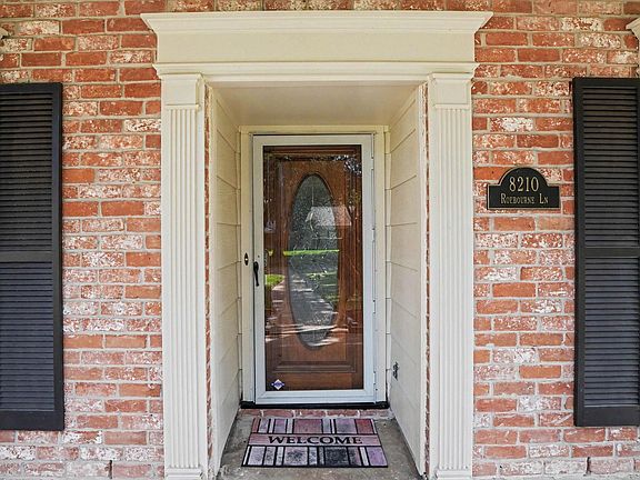 4th image of 8210 Roebourne Ln