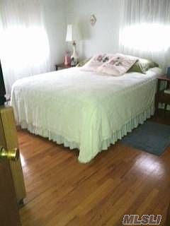 5th image of 564 Raynor Ave