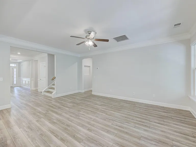 300 Sunnycrest Ln — Photo 22