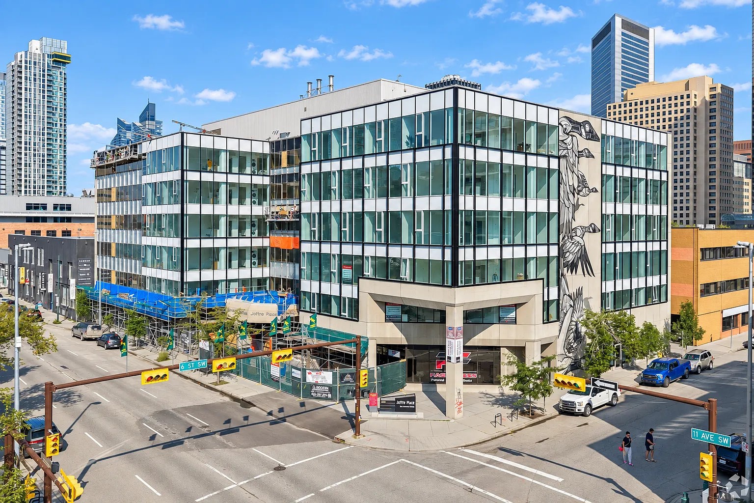 708 11th Ave SW — Photo 1