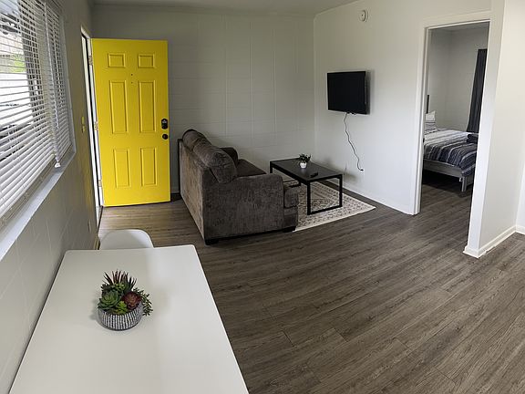 2nd image of 505 Shephard St #B-2