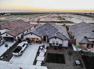 5911 Luckman Dr, Bakersfield, CA 93311