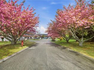 150 Bay View Dr #13, Jamestown, RI 02835