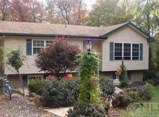 1753 Oneida Cres, Tobyhanna, PA 18466