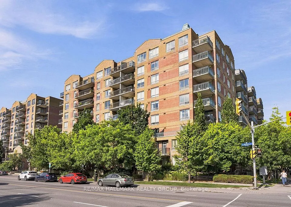 45 Holland Ave #408