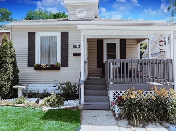 3329 Brown St, Alton, IL 62002