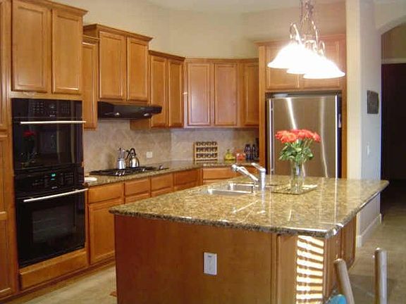 great kitchen with granite & maple cabinets