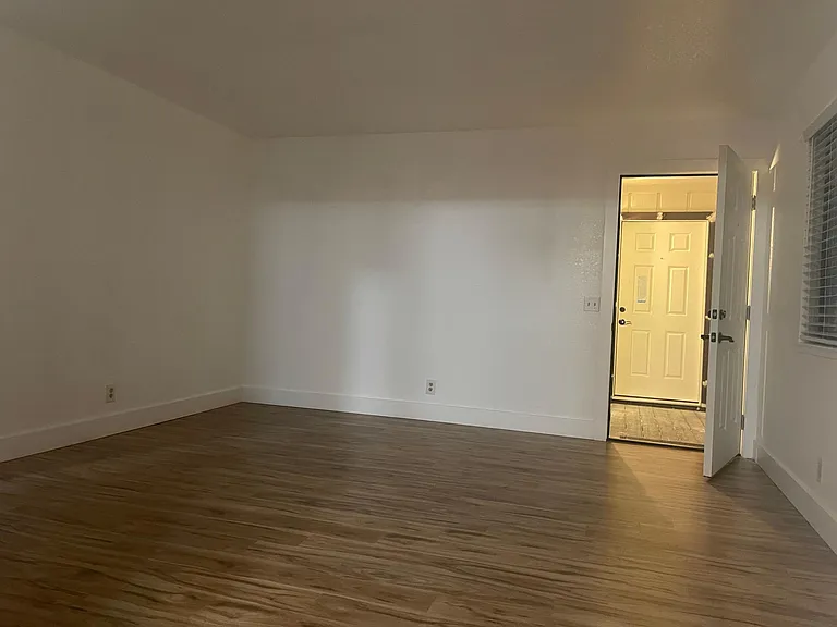 215 Hillcrest Ave #1 — Photo 23