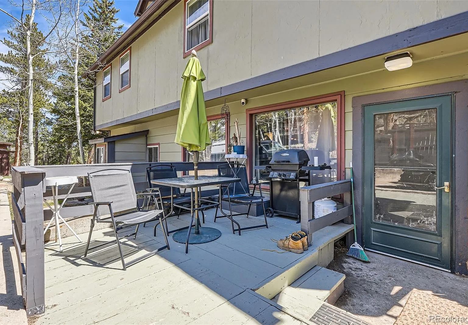 5 bed, 2.5 bath, 2132 sqft, $2,800 — Photo 2