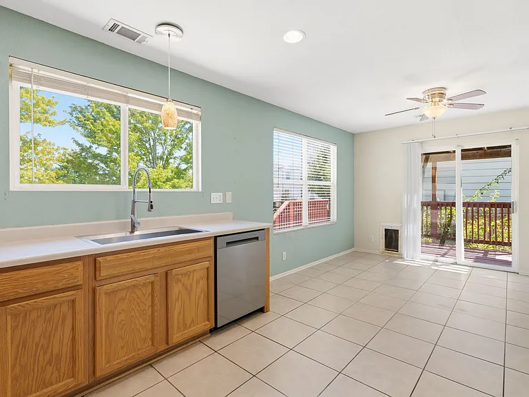 11114 York Way — Photo 13