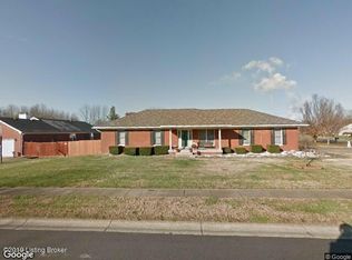 5604 Ree Dr, Louisville, KY 40216