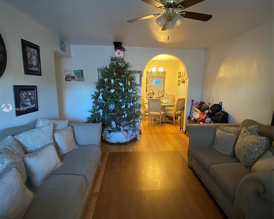 2nd image of 10536 NW 32nd Ave