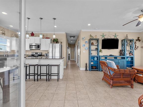 5th image of 135 Ocean Shore Dr