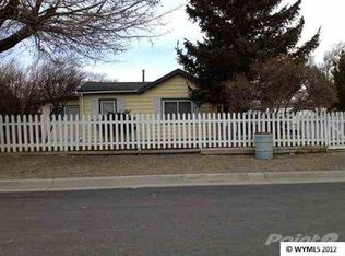 627 W State St, Rawlins, WY 82301