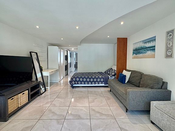 2nd image of 4633 Avenue Isla Verde #110