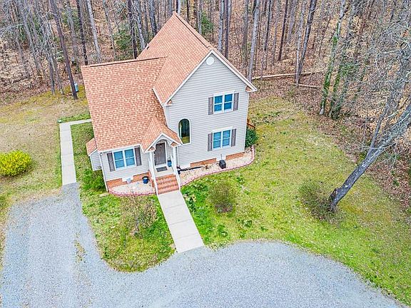 3rd image of 15994 Academy Farm Ln