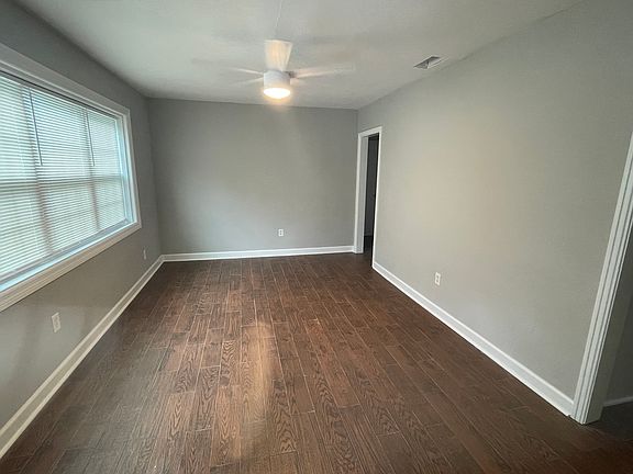 3rd image of 3605 Saint Nicholas Ave