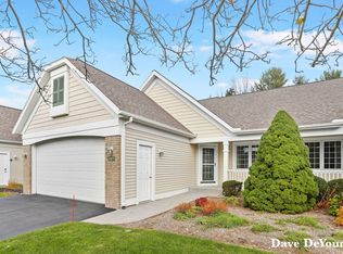 347 Timberlake Dr E, Holland, MI 49424