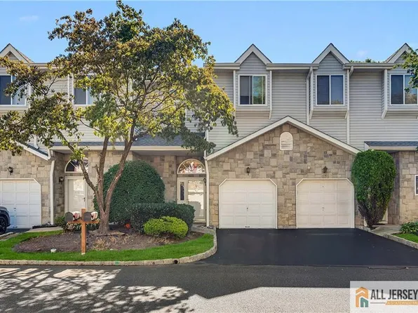24 Catherine Ct #266, South Amboy, NJ 08879
