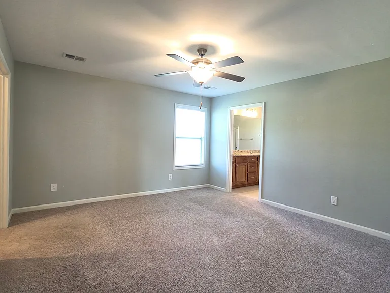 588 Brushwood Dr — Photo 11