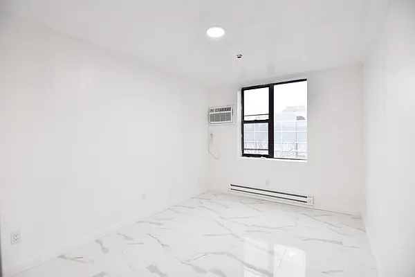 Rented by The Agency | media 4