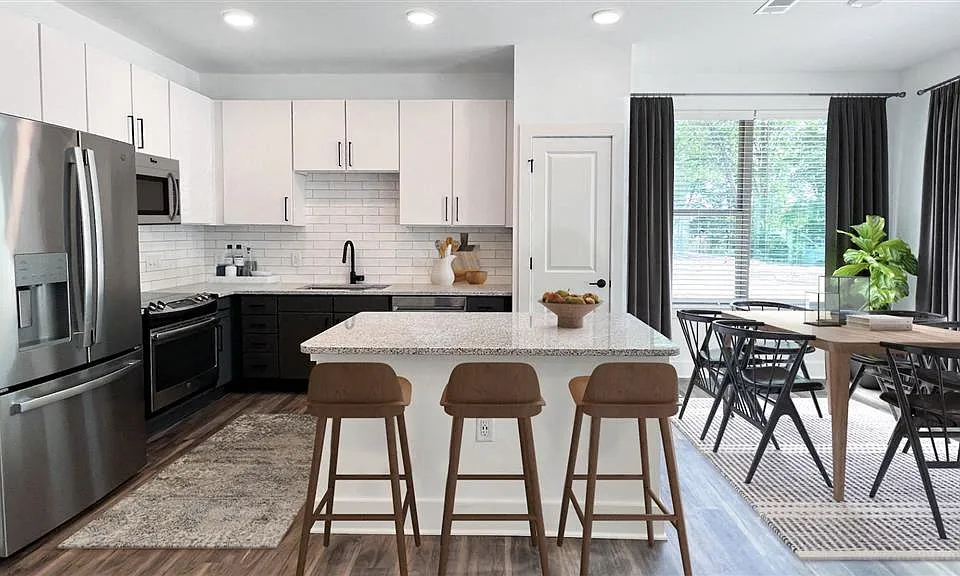 Elwood Apartments