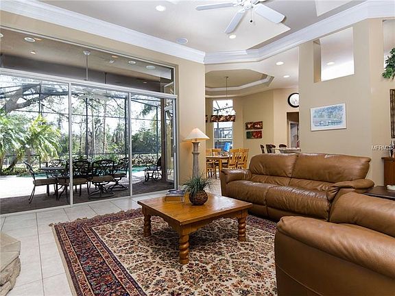 5th image of 1767 Holland Ct