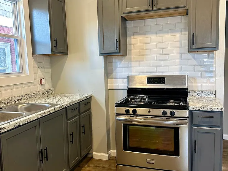2634 Lawrence St — Photo 8