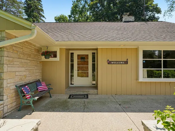S23W23085 E Broadway, Waukesha, WI 53186